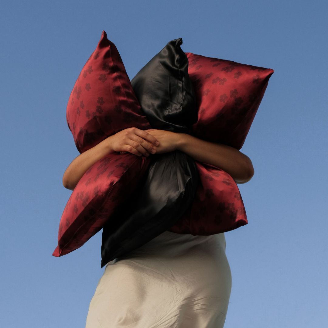 Silk Pillowcase Set - Strands of Silk